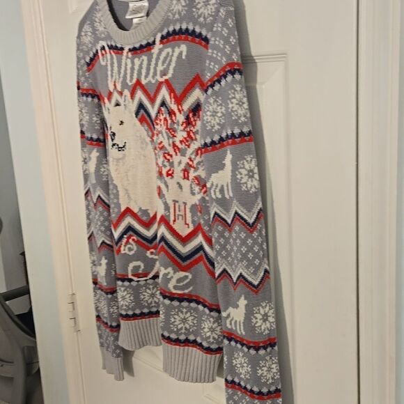 Game of thrones womans size small sweater - Picture 4 of 5